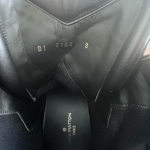 NWOB Louis Vuitton Monogram Patent
Leather Lace Up Mid Calf Boots. Men’s. - Picture 10 of 11